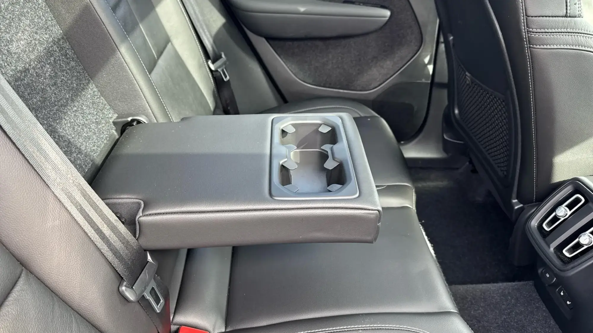 Volvo XC40 Image 34