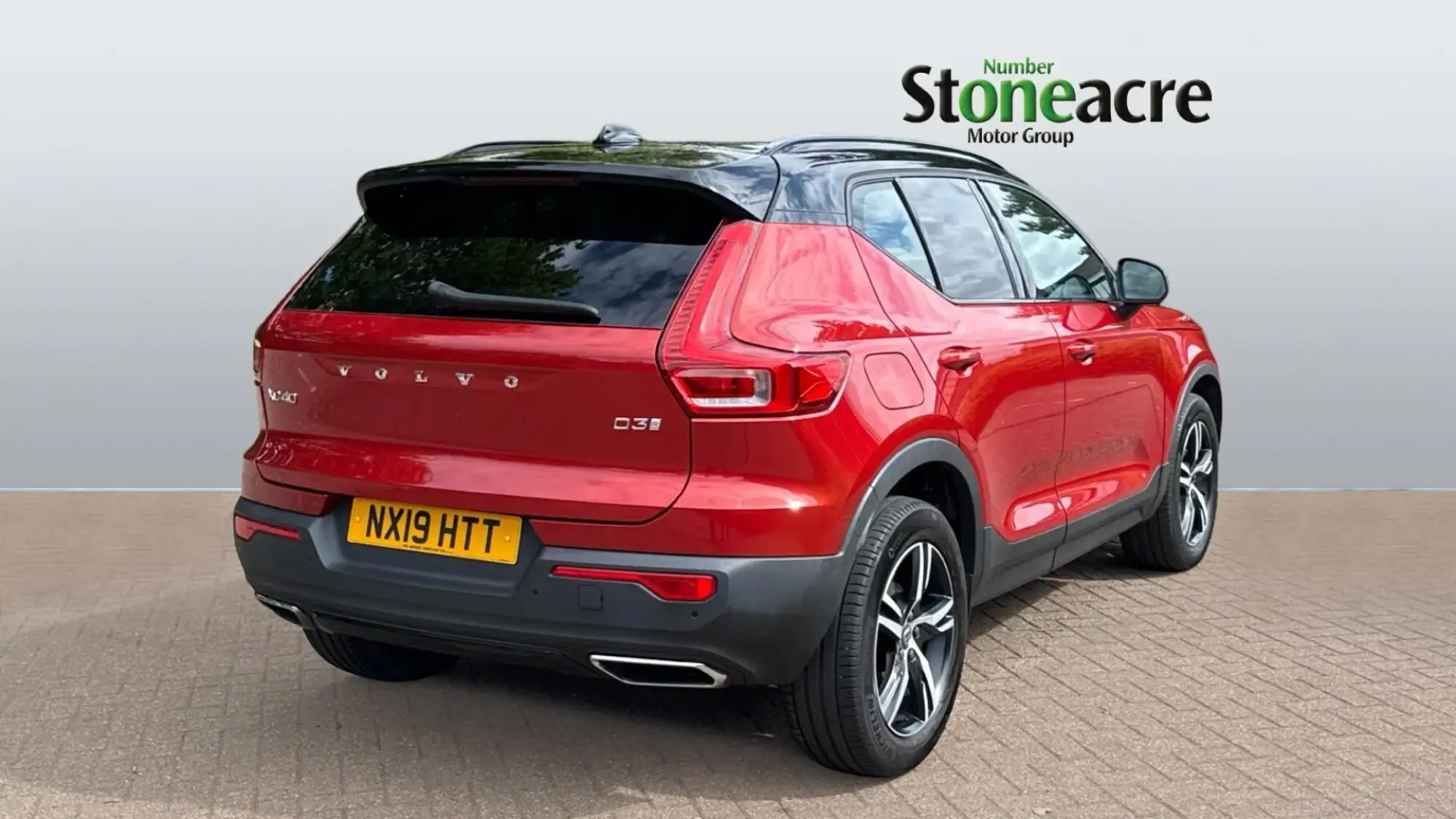 Volvo XC40 Image 2