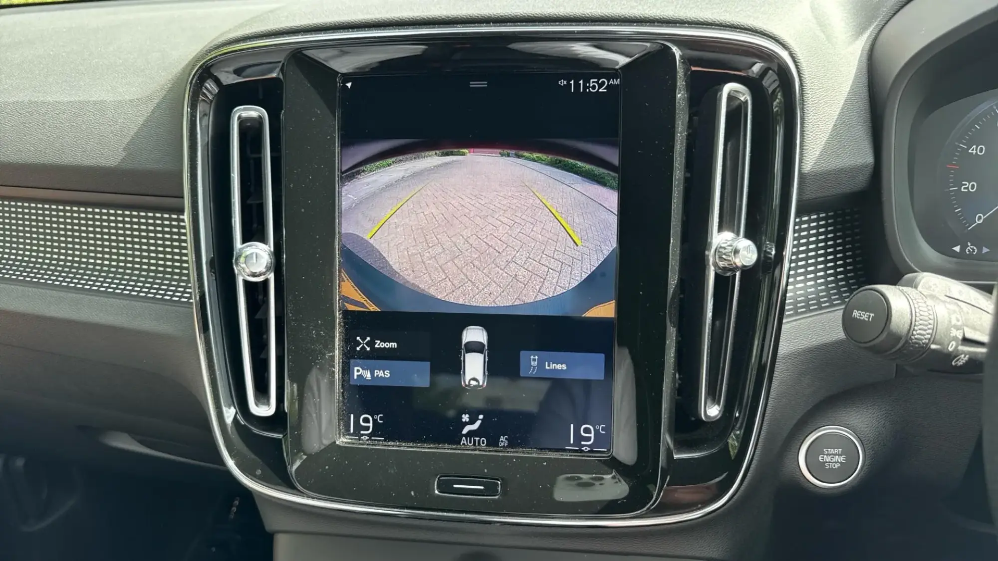 Volvo XC40 Image 17