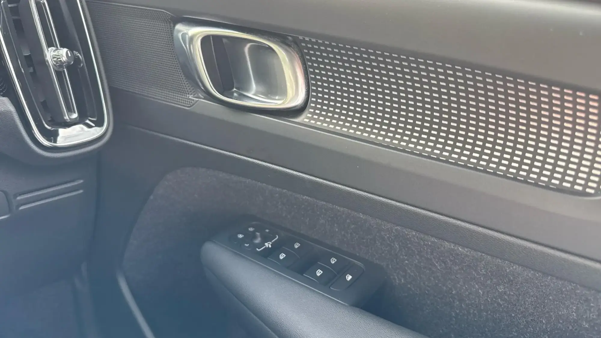 Volvo XC40 Image 26