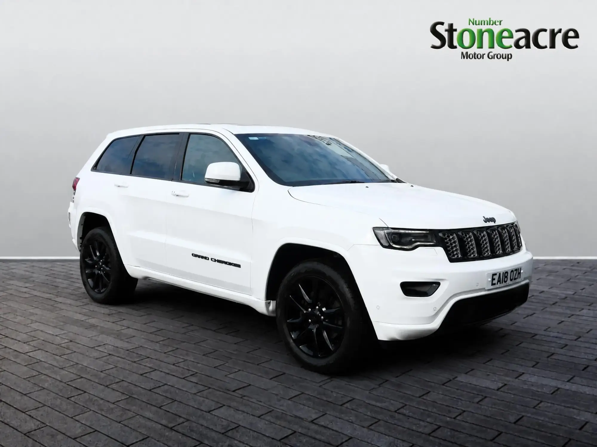 Jeep Grand Cherokee 3.0 V6 MultiJetII Night Eagle Auto 4WD Euro 6 (s/s) 5dr EA18OZH Image 1 Jeep Grand Cherokee 3.0 V6 MultiJetII Night Eagle Auto 4WD Euro 6 (s/s) 5dr EA18OZH Image 1