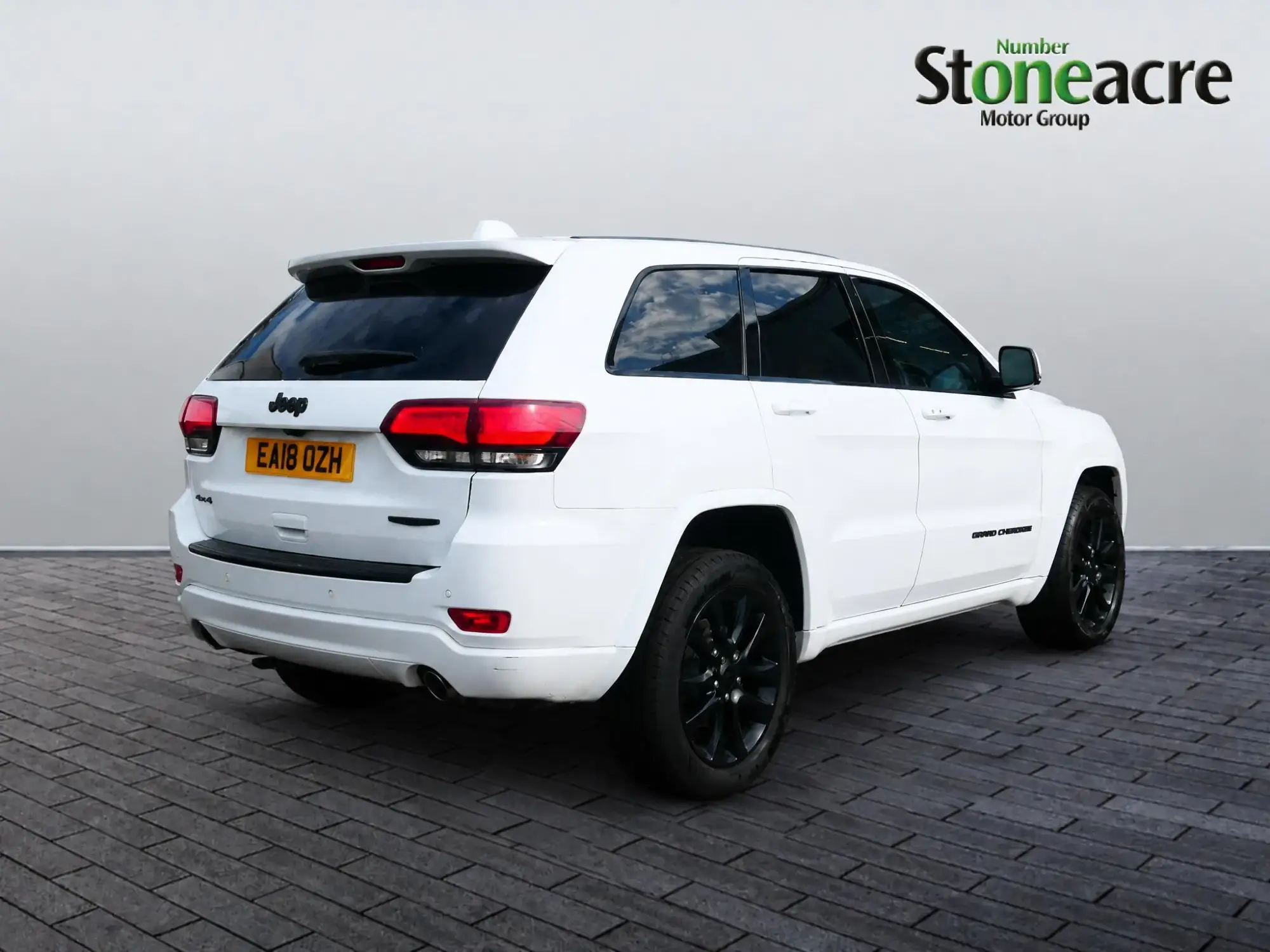 Jeep Grand Cherokee Image 8