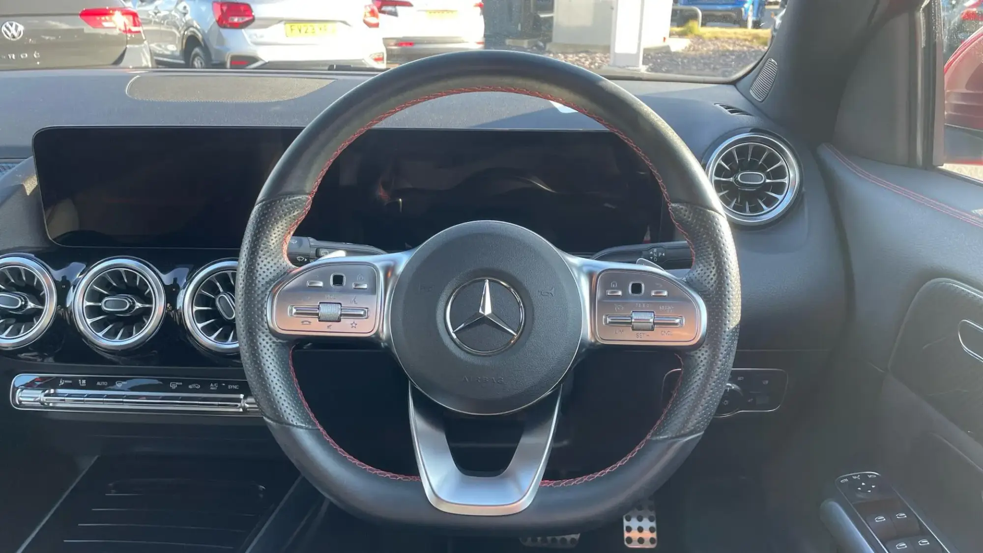 Mercedes-Benz GLA Image 10
