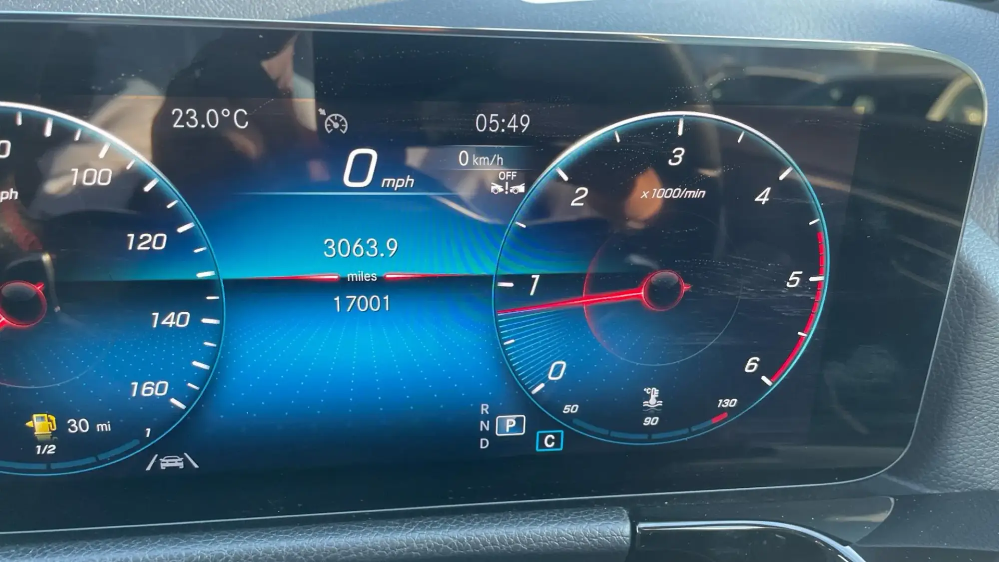 Mercedes-Benz GLA Image 11