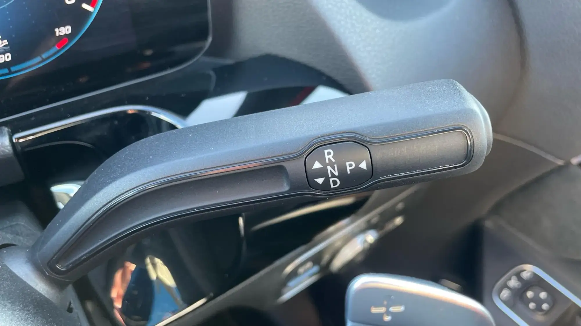 Mercedes-Benz GLA Image 21