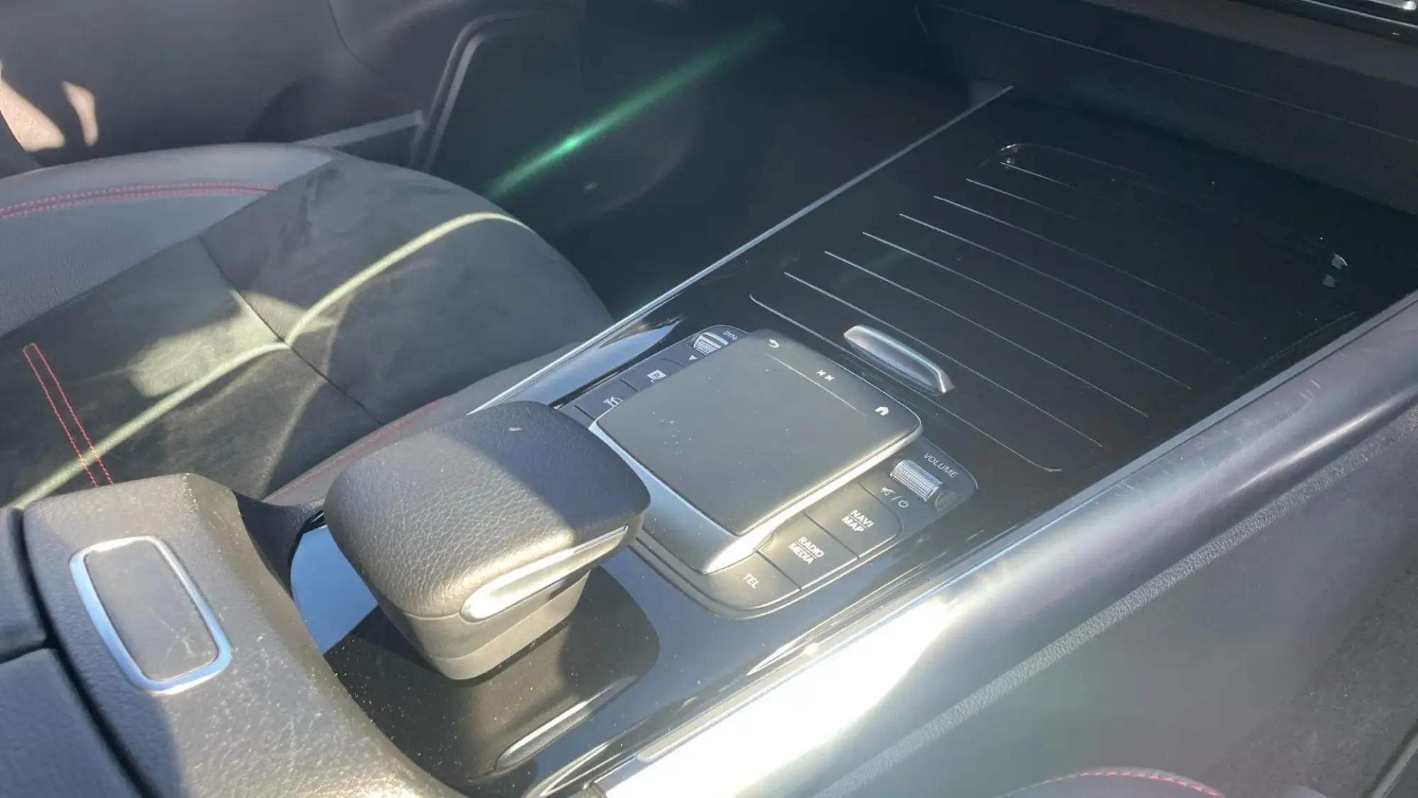Mercedes-Benz GLA Image 24