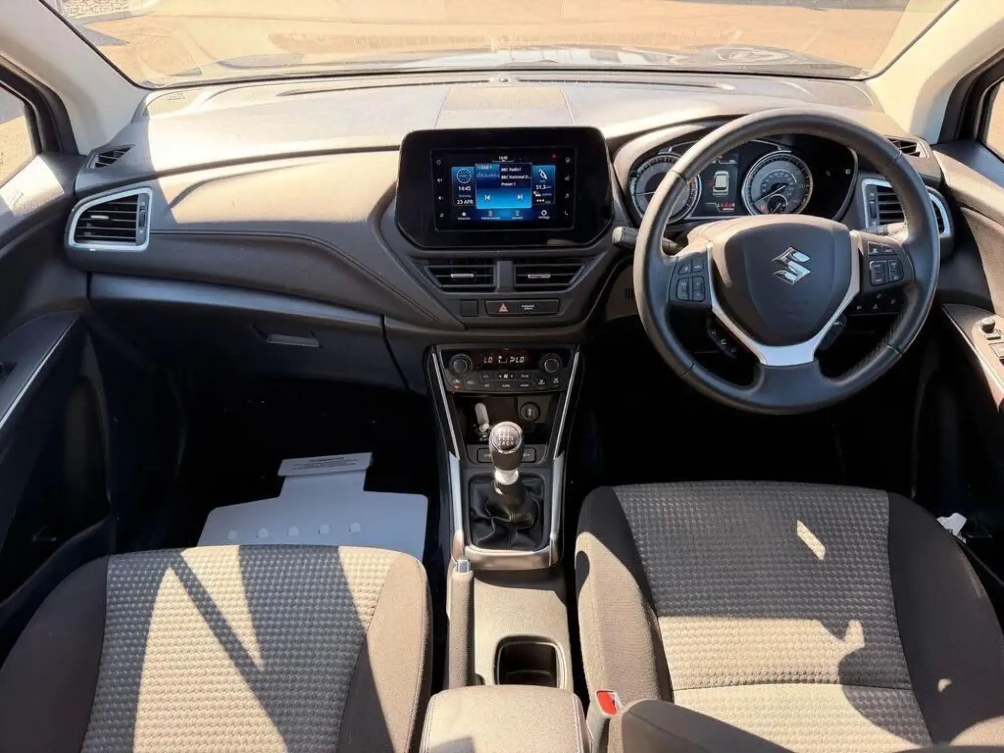 Suzuki S-Cross Image 9