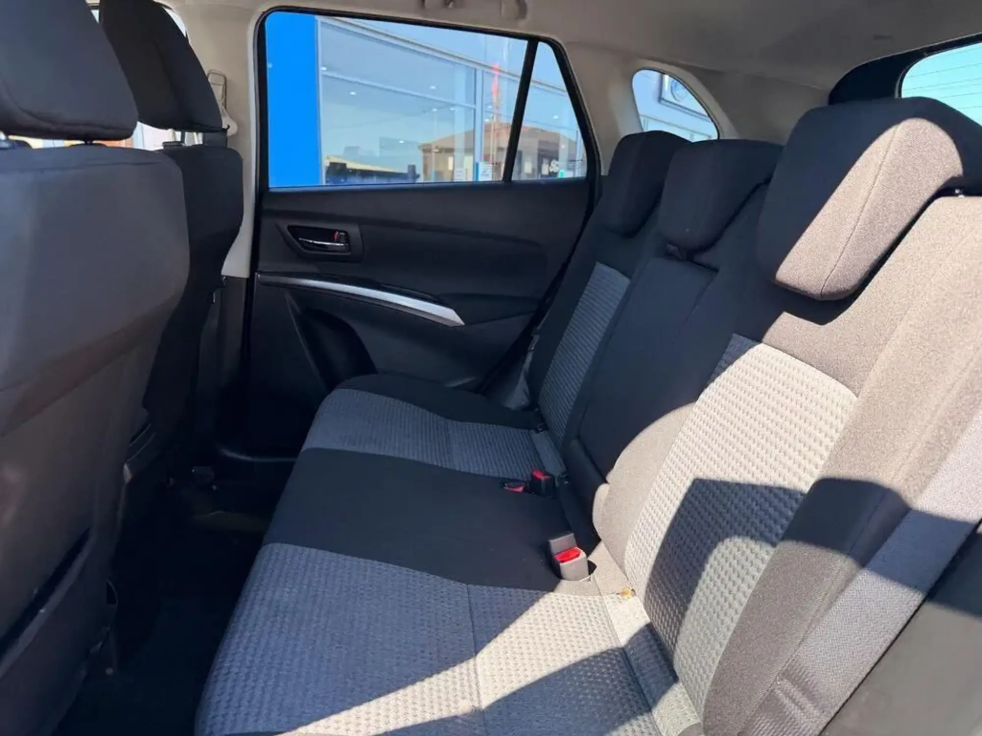 Suzuki S-Cross Image 11