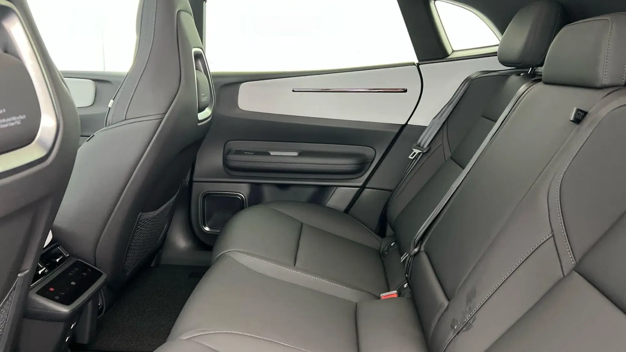 Polestar 4 Image 22