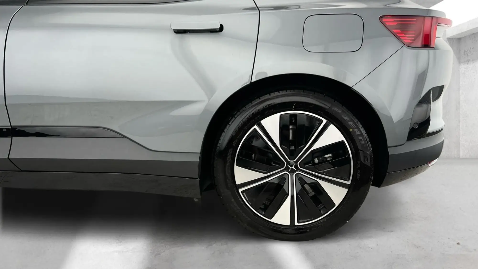 Polestar 4 Image 27
