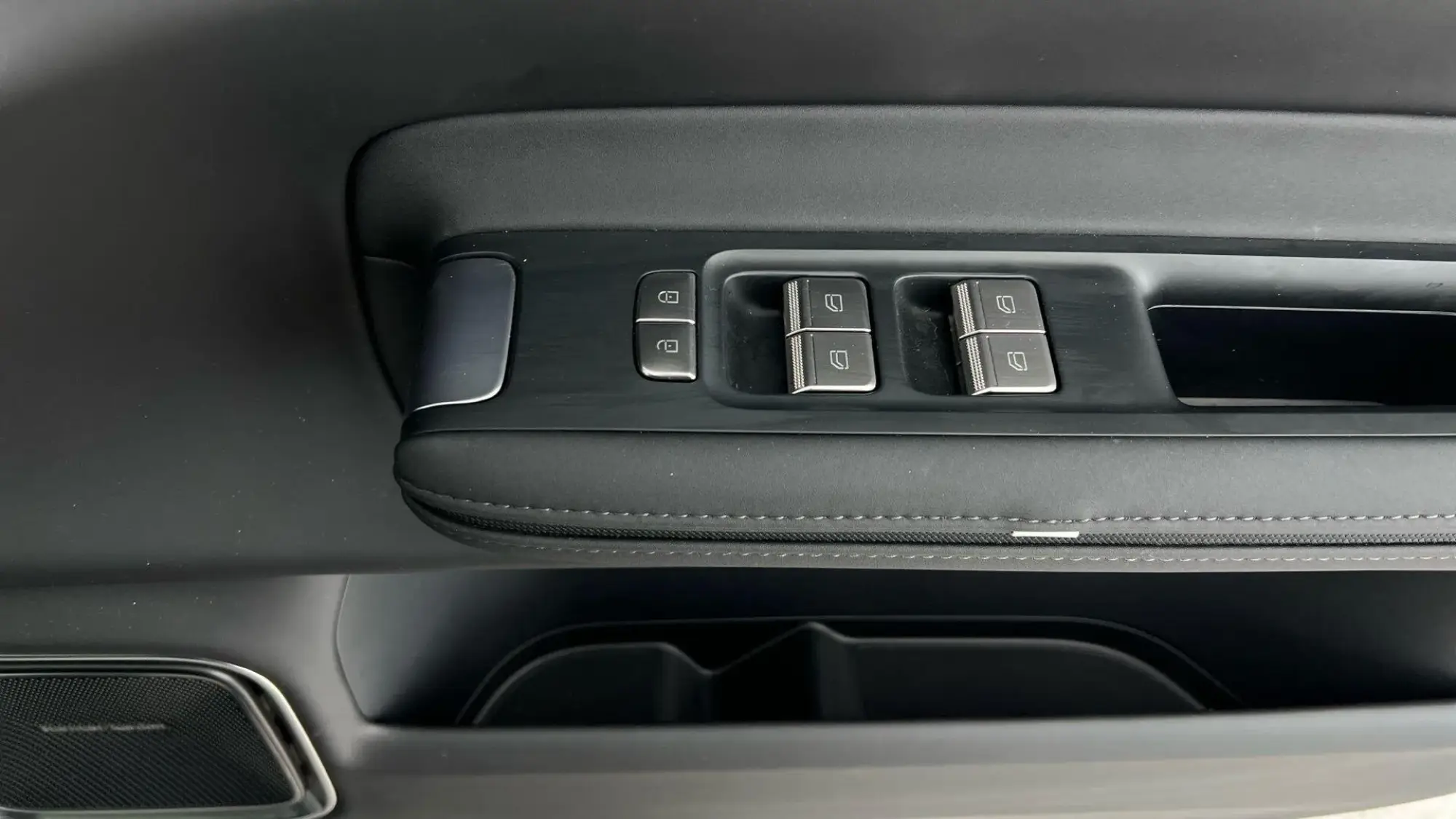 Polestar 4 Image 33