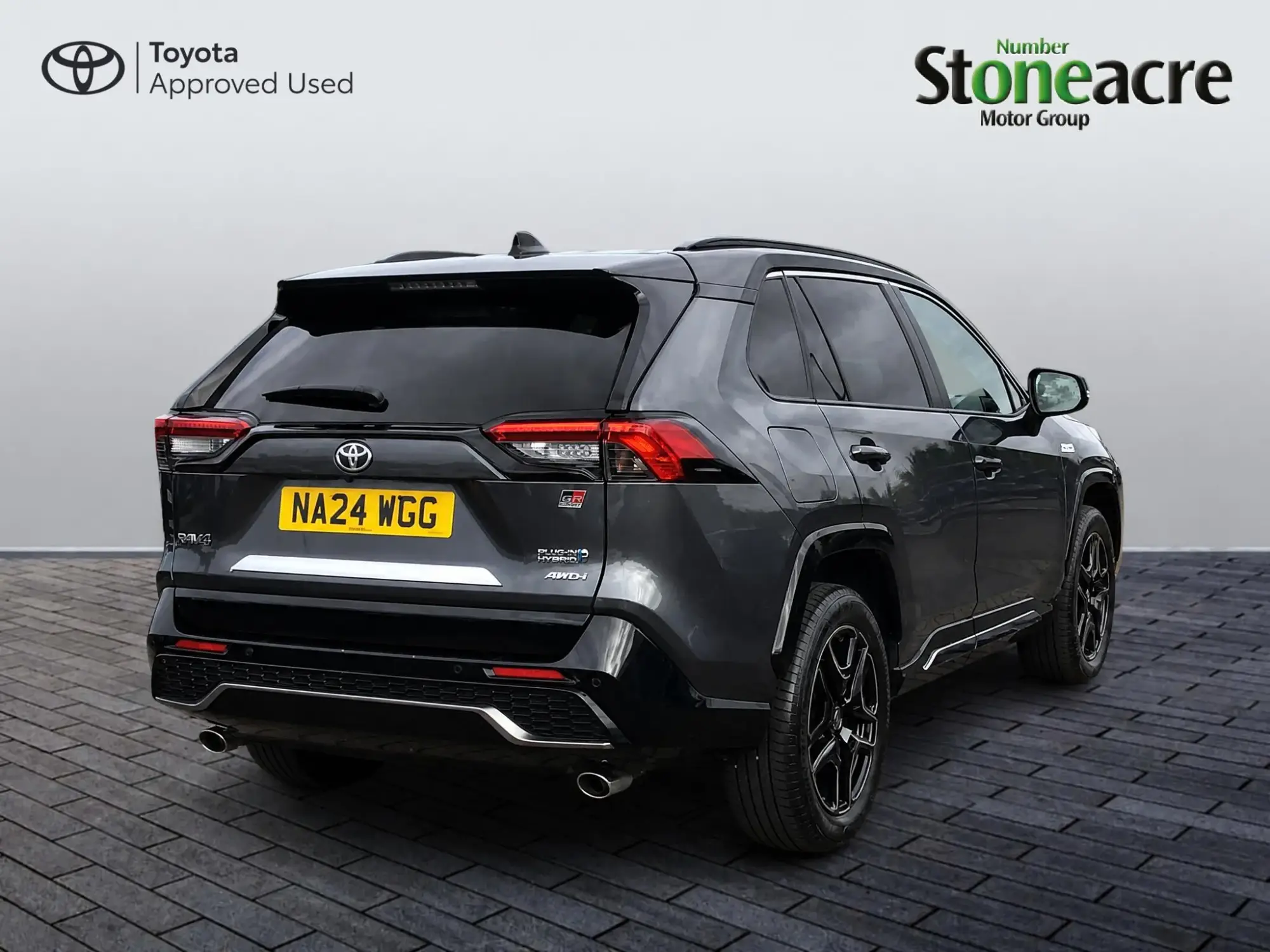 Toyota RAV4 Plug-in Hybrid Image 2