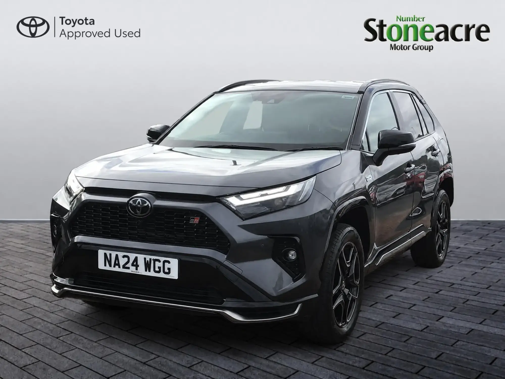 Toyota RAV4 Plug-in Hybrid Image 3
