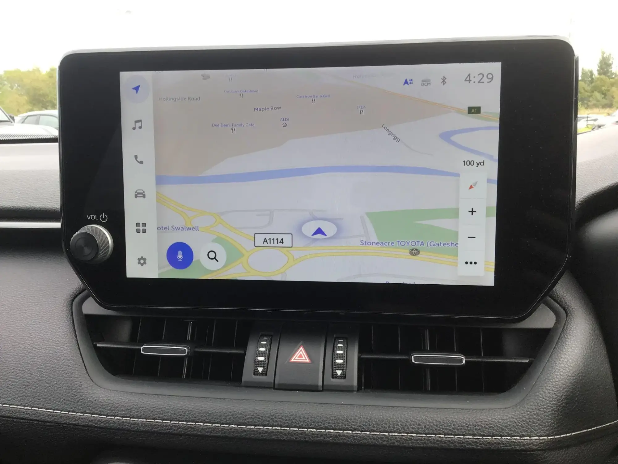 Toyota RAV4 Plug-in Hybrid Image 8