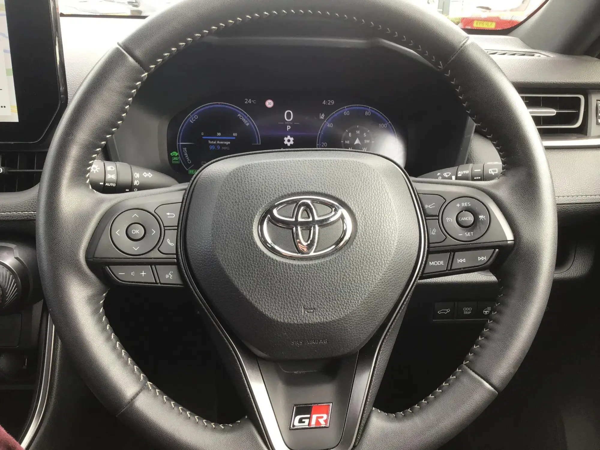 Toyota RAV4 Plug-in Hybrid Image 11