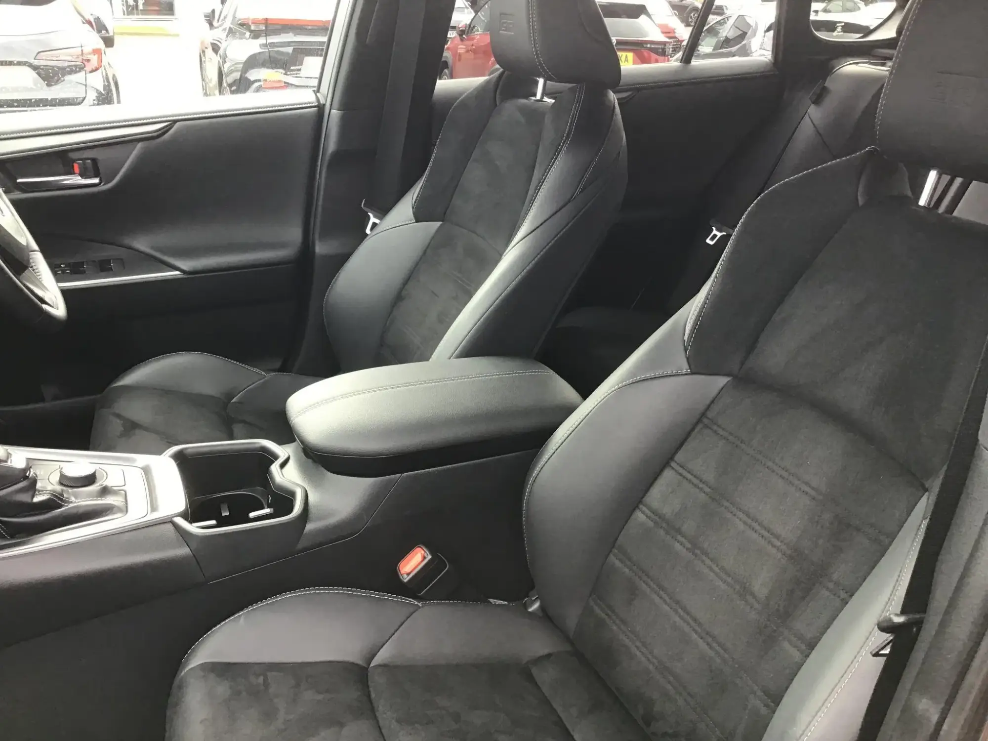 Toyota RAV4 Plug-in Hybrid Image 14