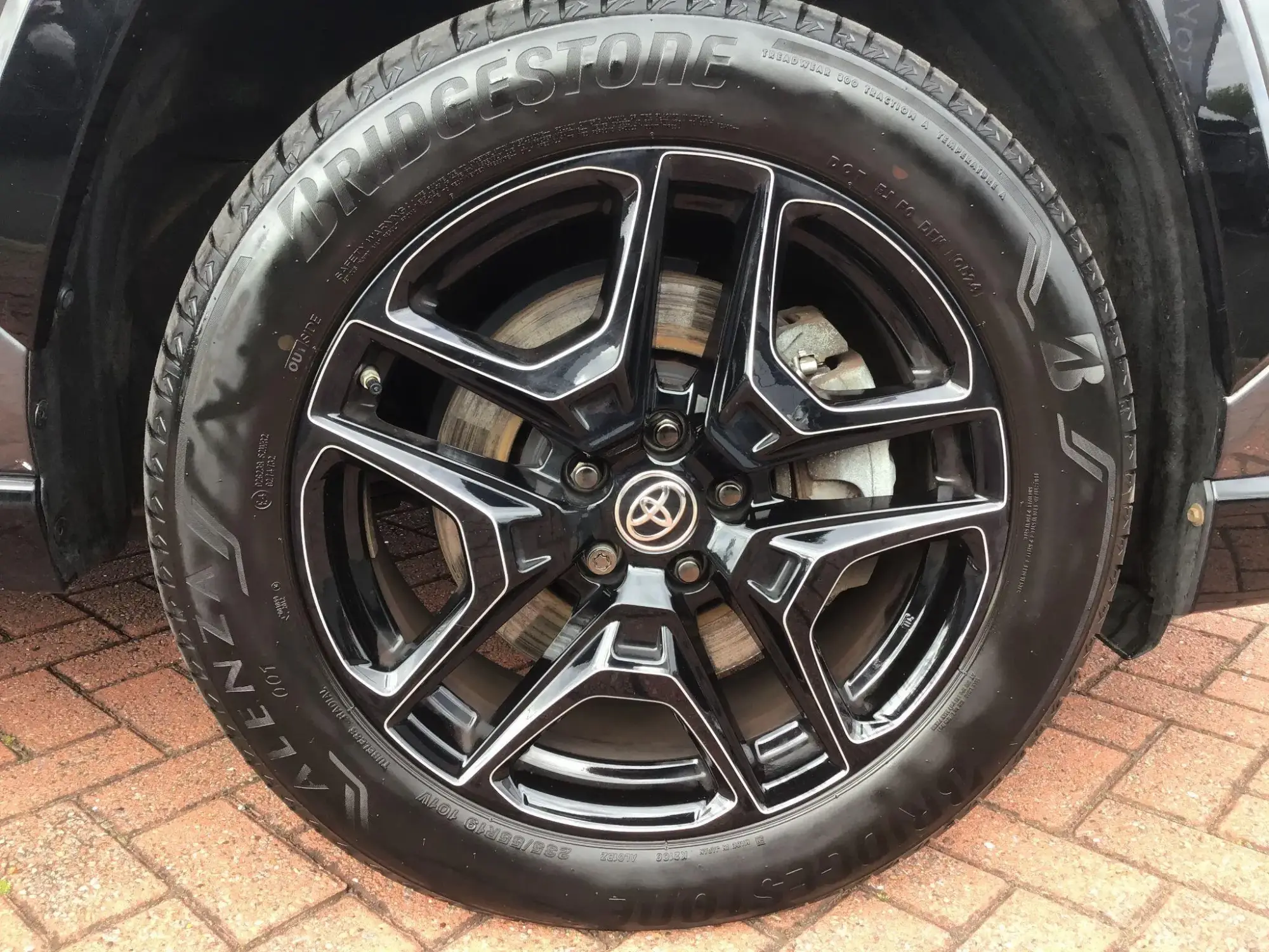 Toyota RAV4 Plug-in Hybrid Image 21