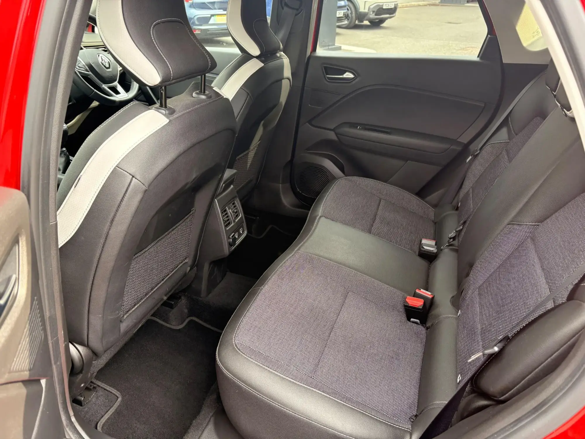 Renault Captur Image 17 Renault Captur Image 17