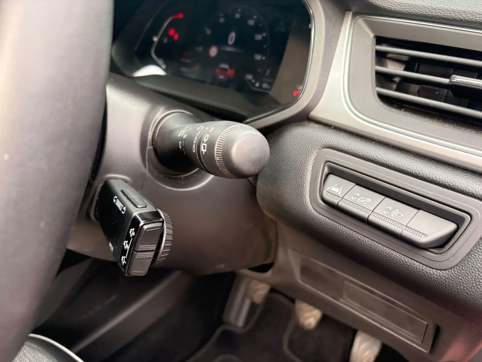 Renault Captur Image 21 Renault Captur Image 21