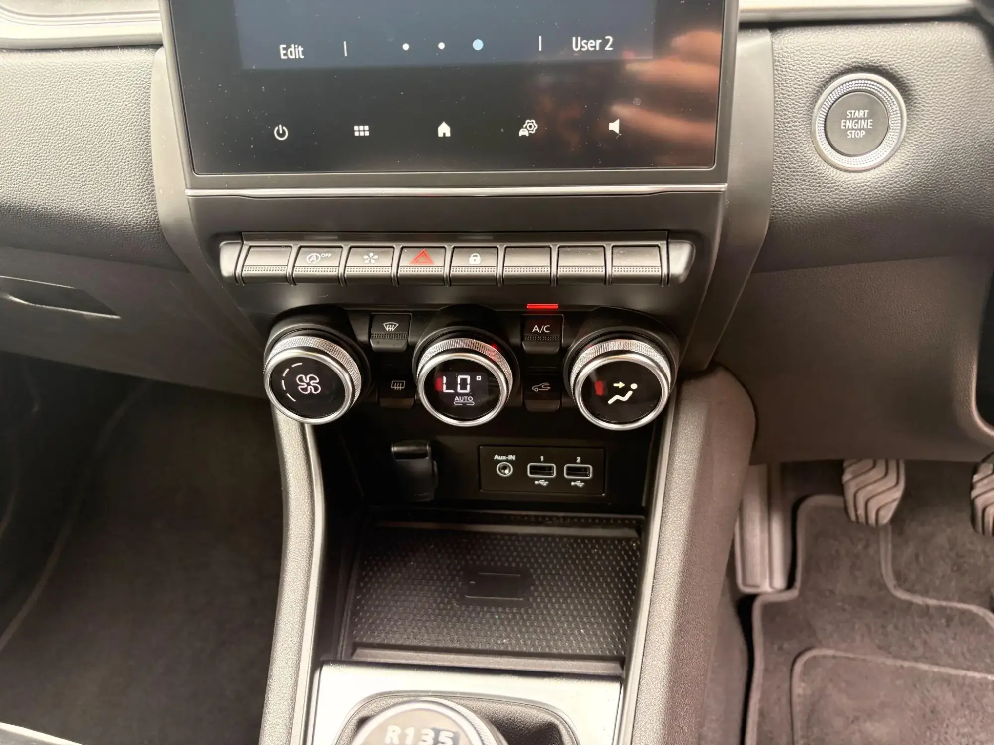 Renault Captur Image 28 Renault Captur Image 28