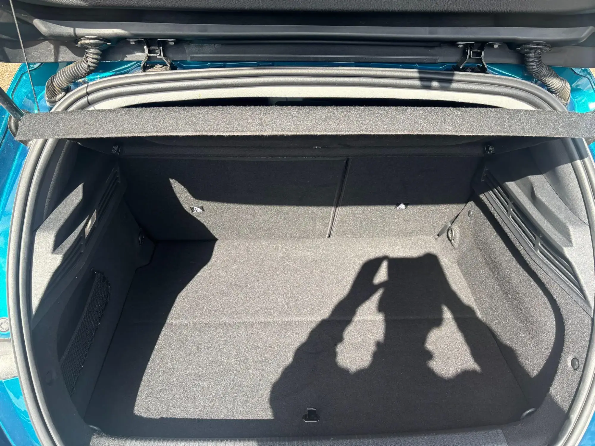 Peugeot E-308 Image 8