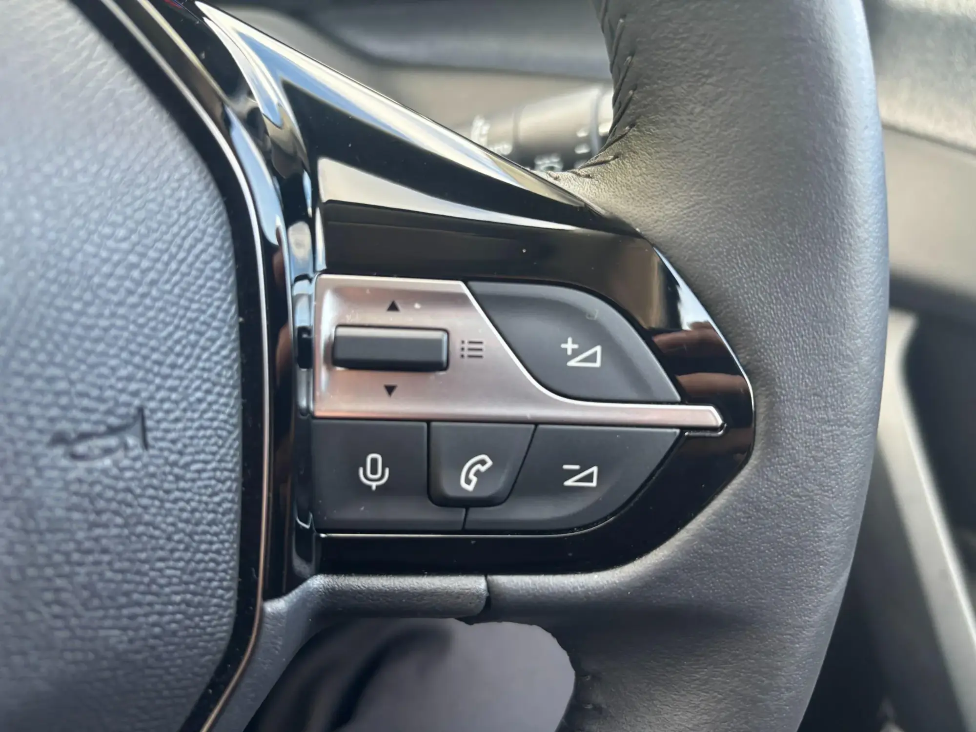 Peugeot E-308 Image 14