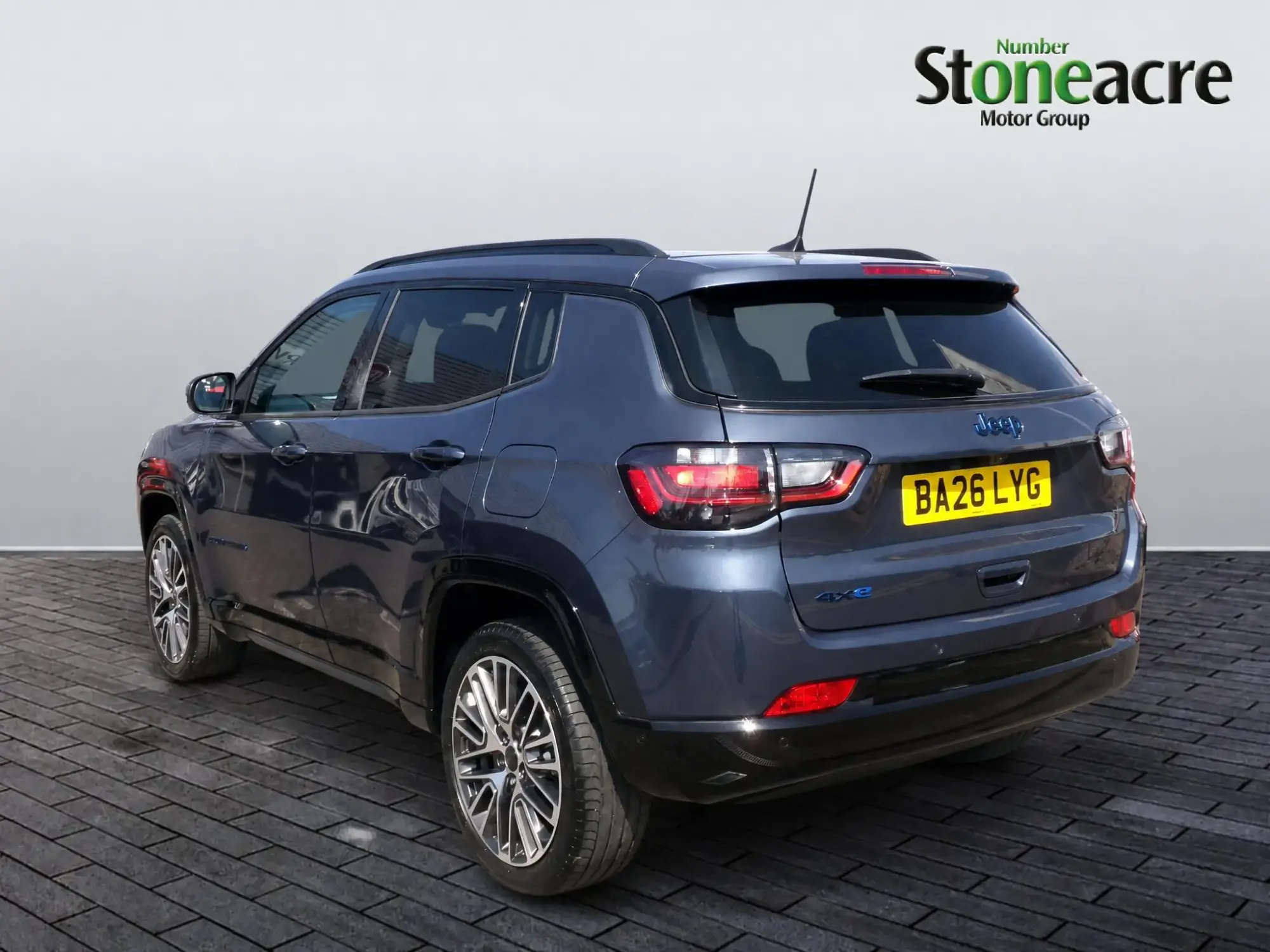 Jeep Compass 4XE Image 5