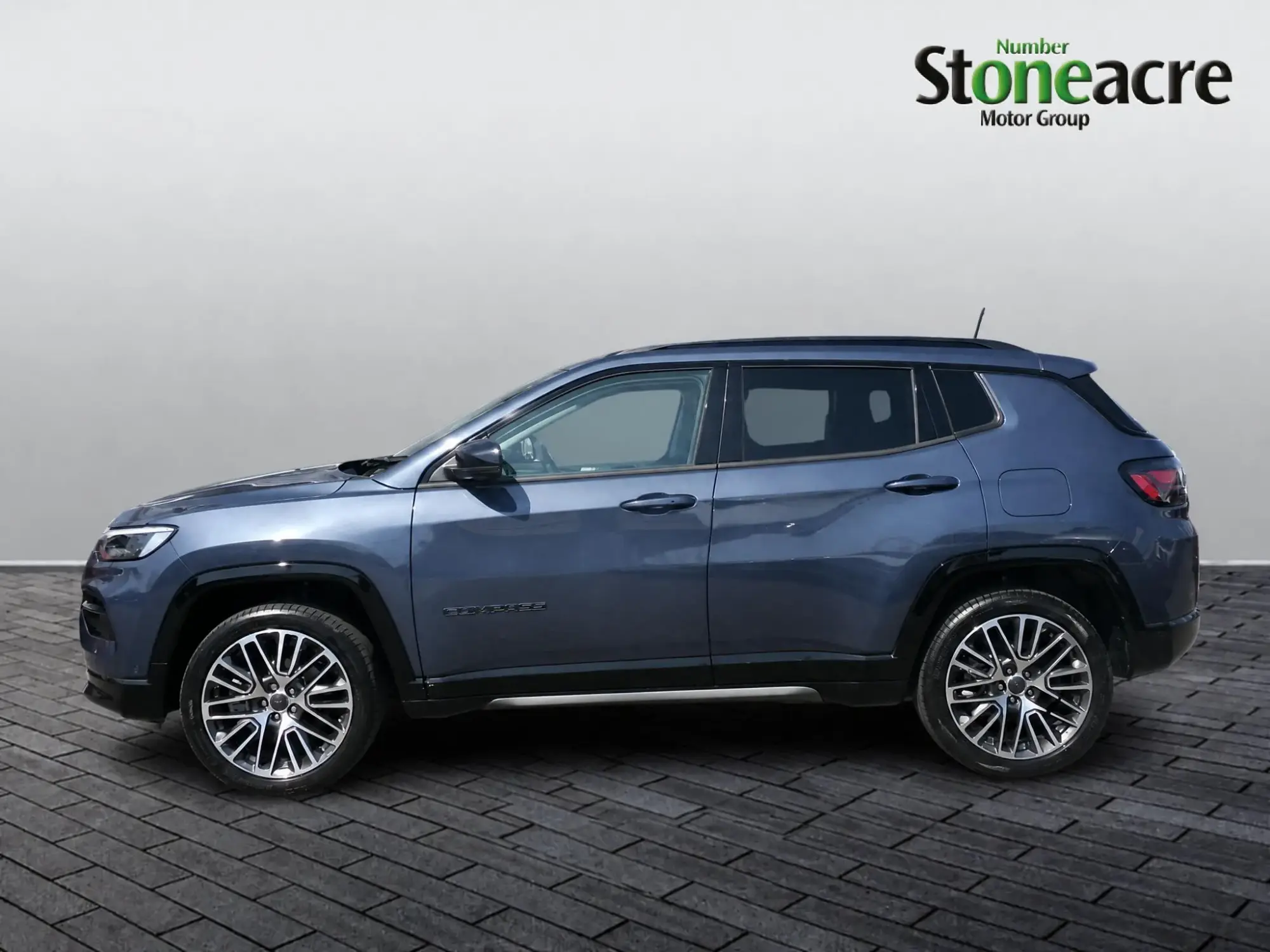 Jeep Compass 4XE Image 6