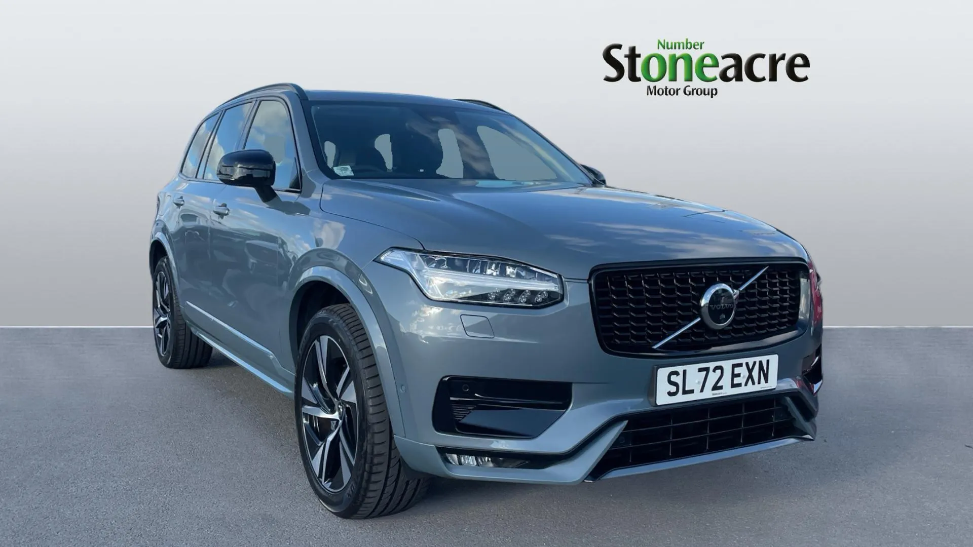 Volvo XC90 listing photo