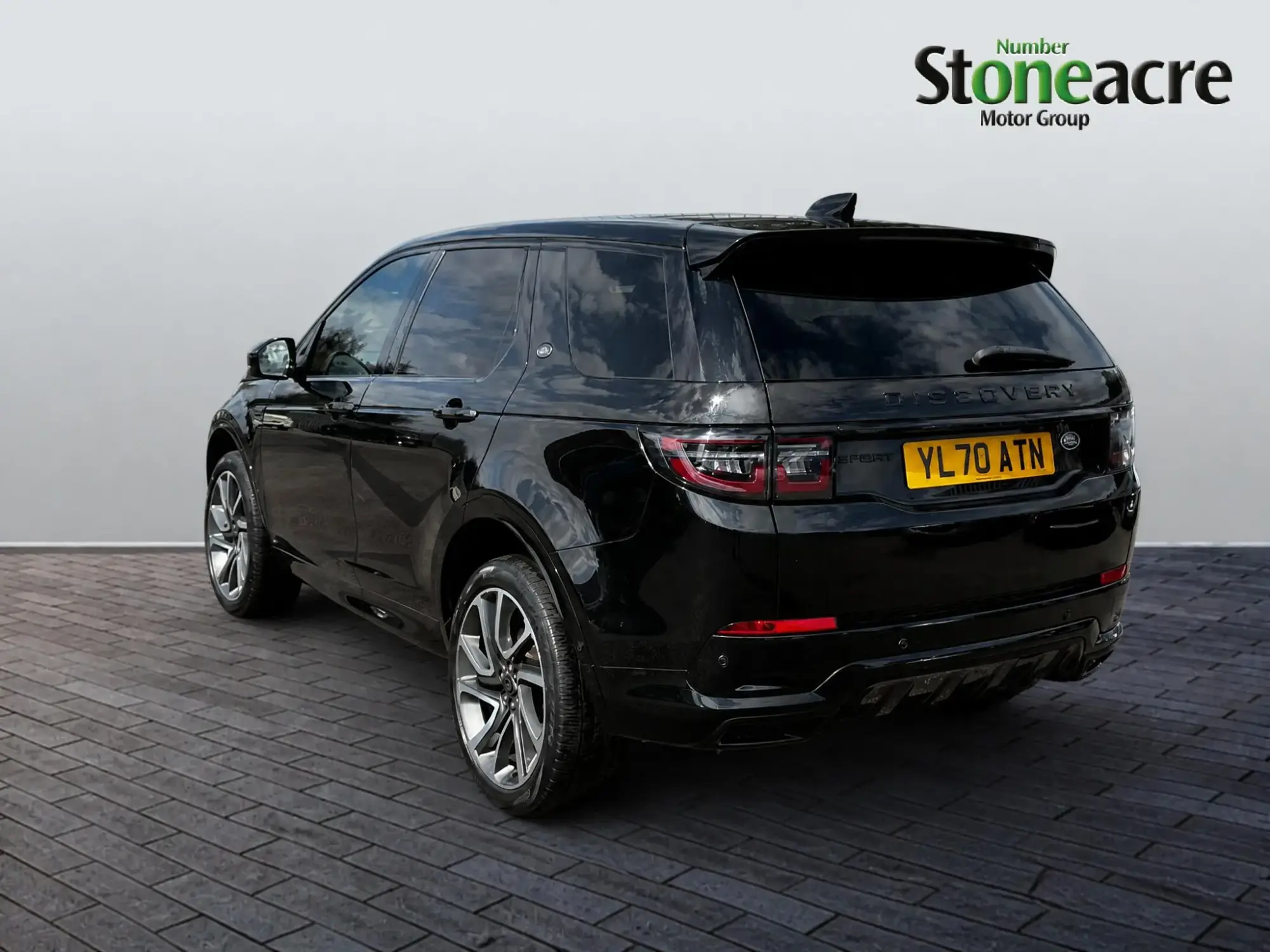 Land Rover Discovery Sport Image 3 Land Rover Discovery Sport Image 3