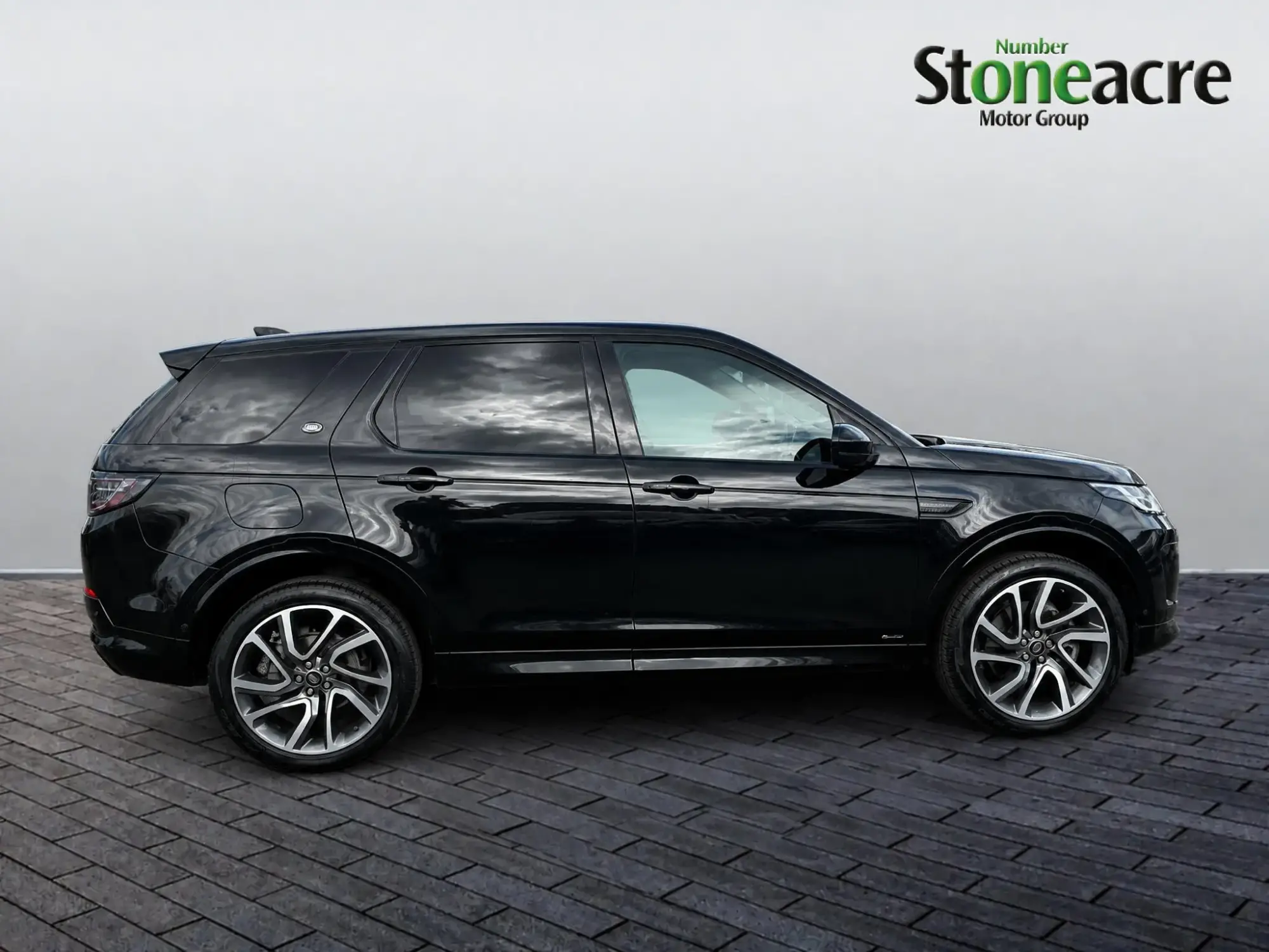 Land Rover Discovery Sport Image 8 Land Rover Discovery Sport Image 8