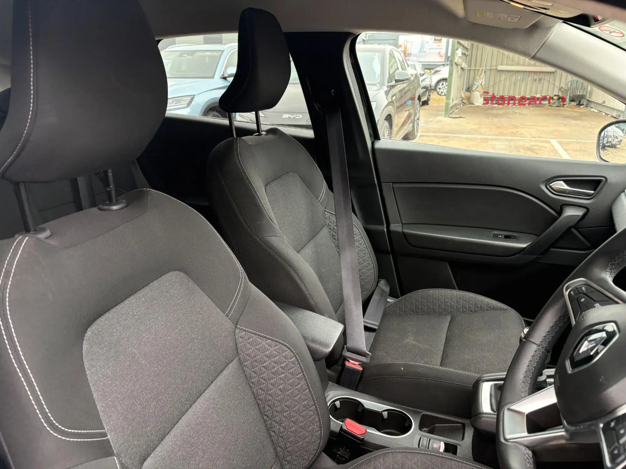 Renault Captur Image 11 Renault Captur Image 11