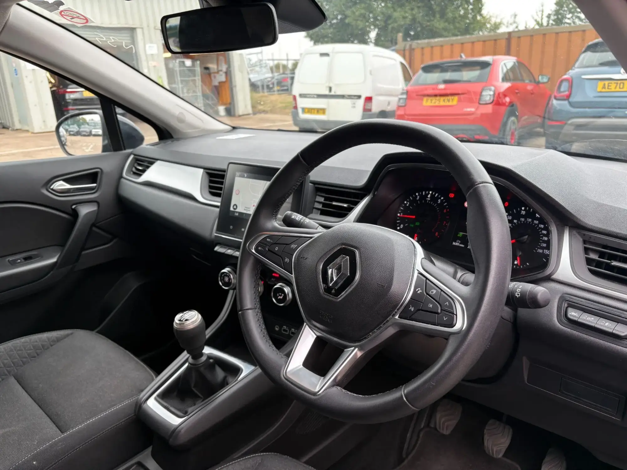 Renault Captur Image 12 Renault Captur Image 12