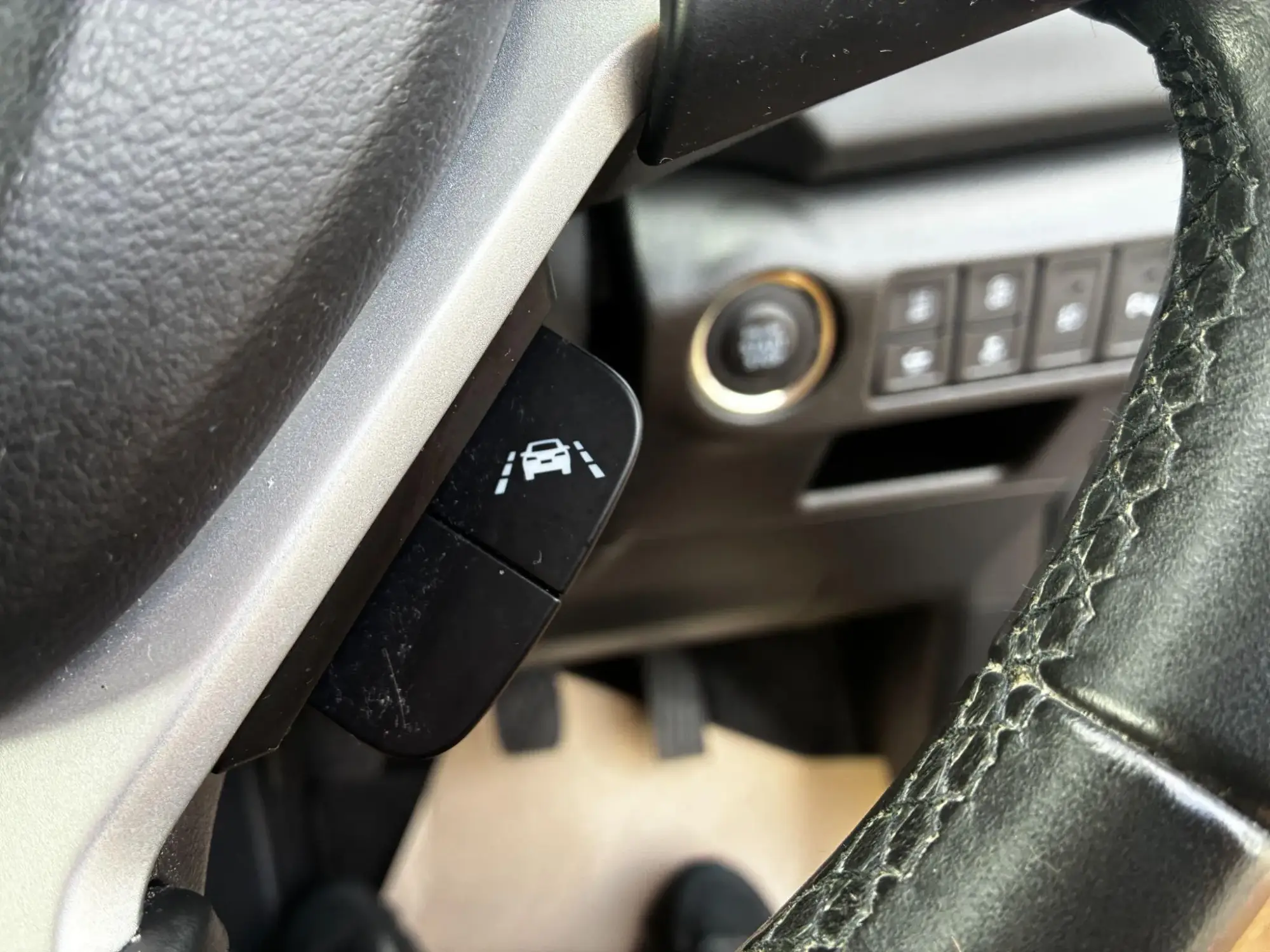 Suzuki S-Cross Image 8