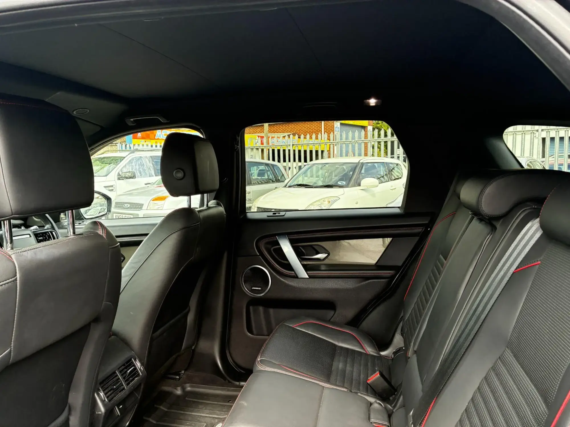 Land Rover Discovery Sport Image 14 Land Rover Discovery Sport Image 14