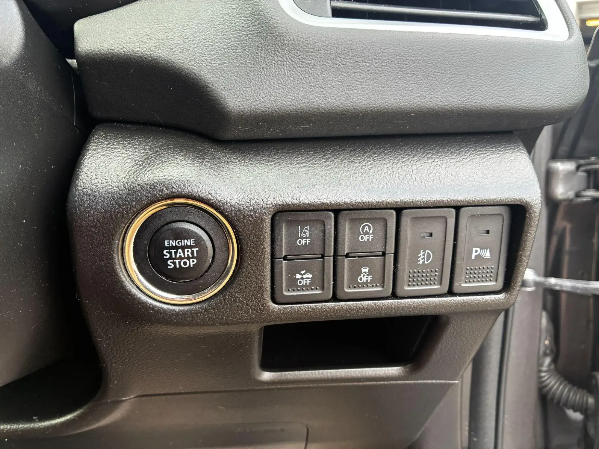 Suzuki S-Cross Image 9
