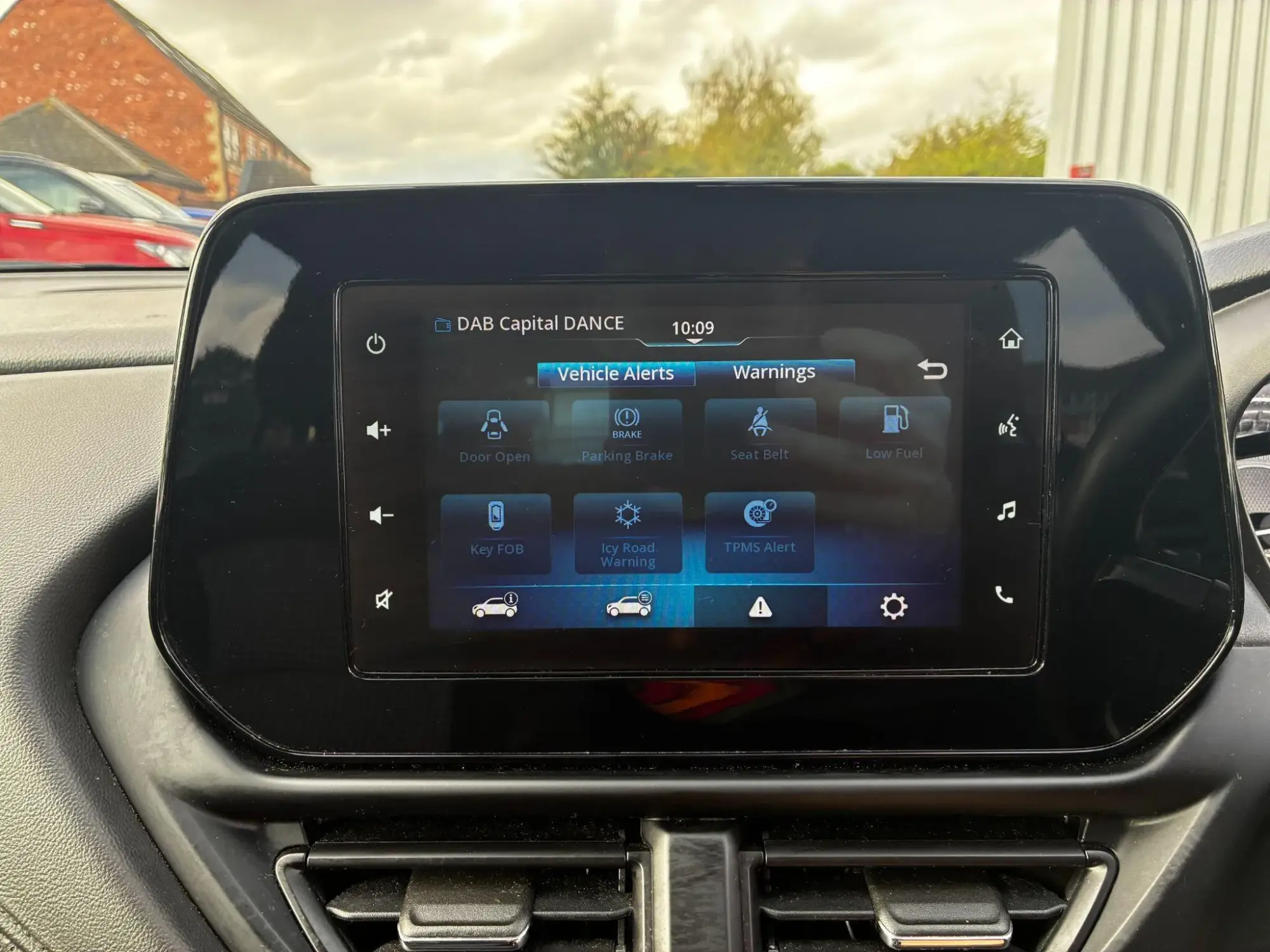 Suzuki S-Cross Image 16