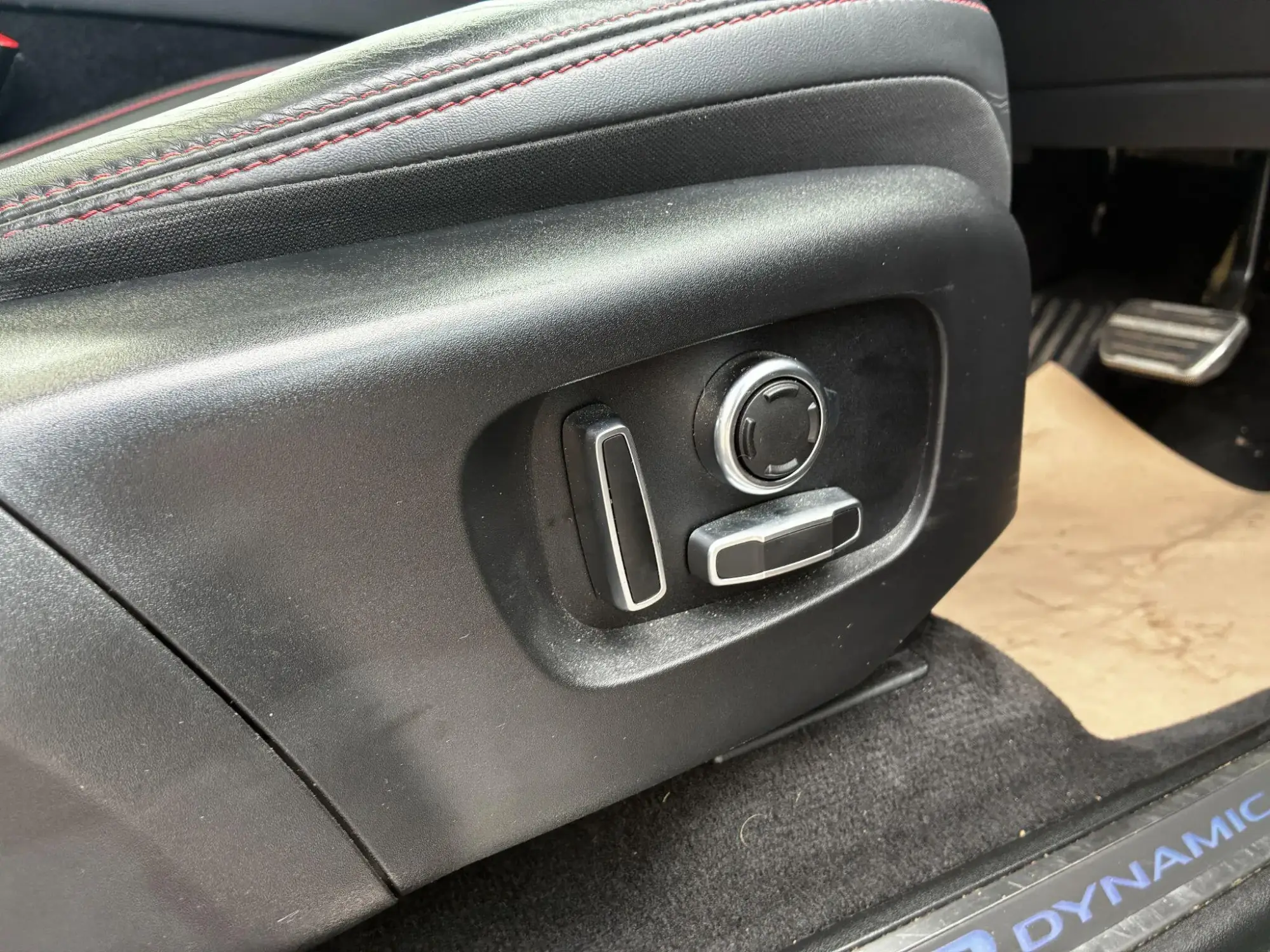 Land Rover Discovery Sport Image 18 Land Rover Discovery Sport Image 18