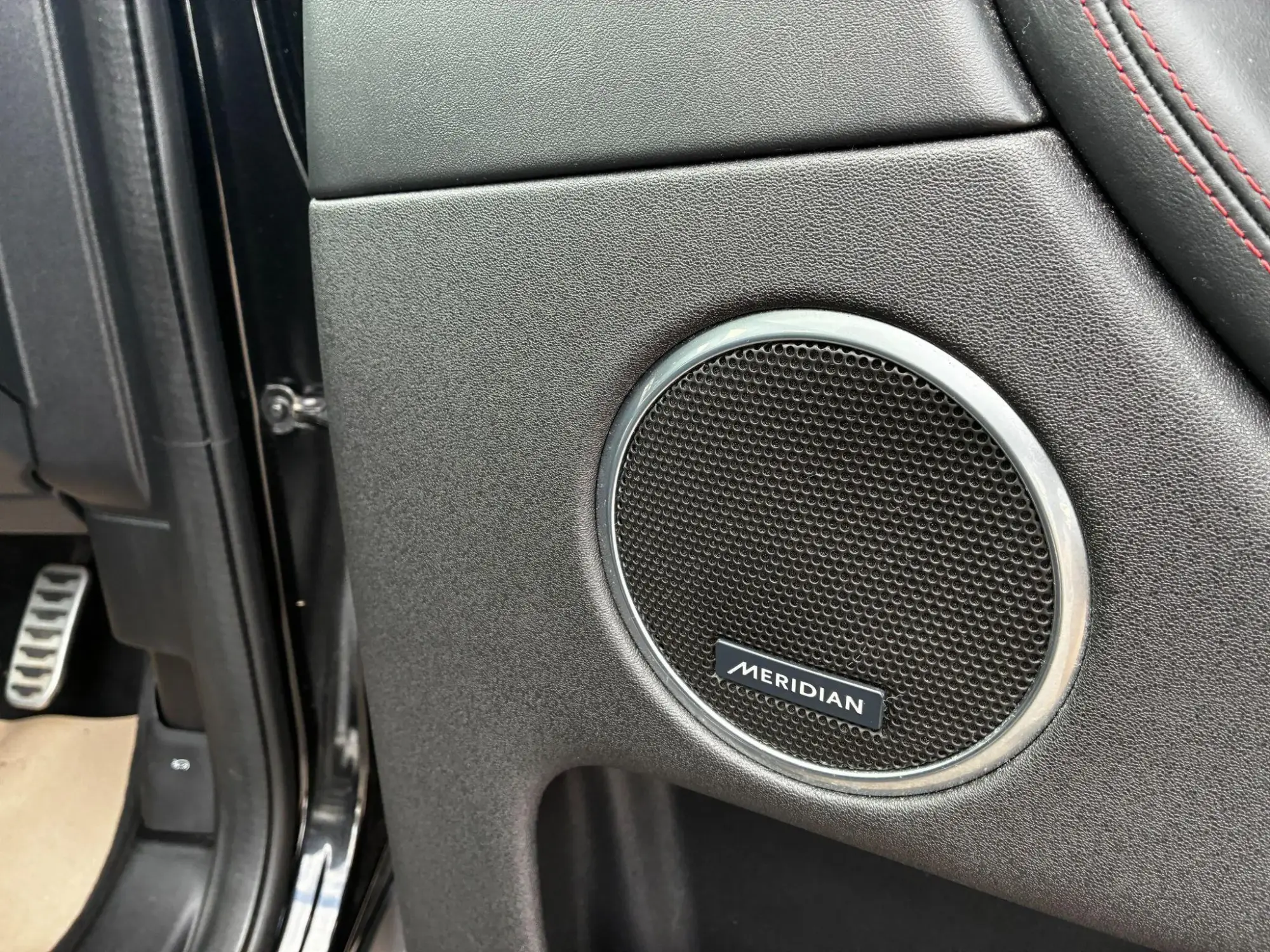 Land Rover Discovery Sport Image 19 Land Rover Discovery Sport Image 19