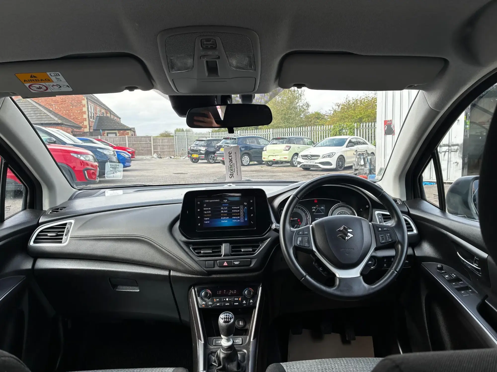 Suzuki S-Cross Image 2