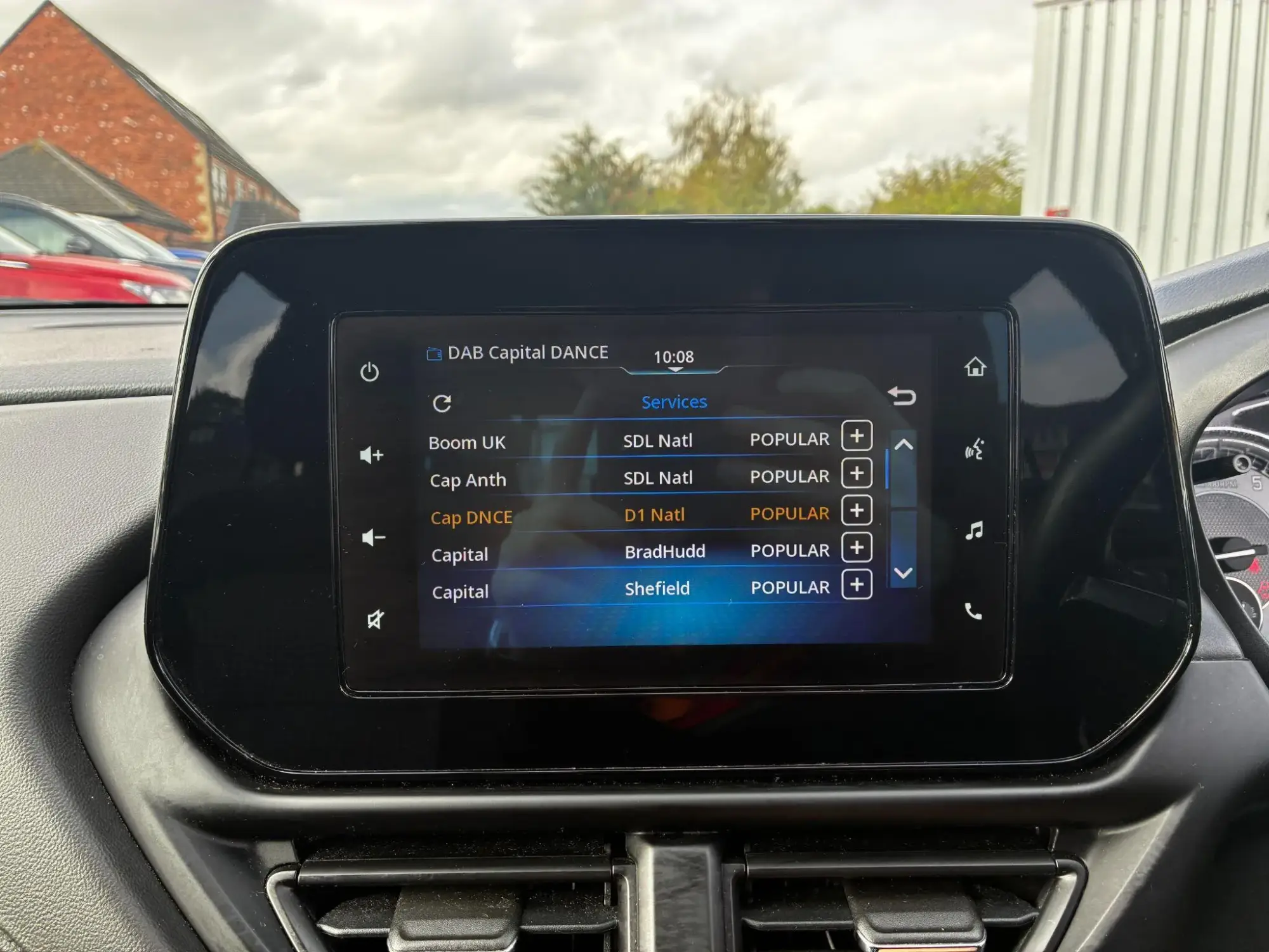 Suzuki S-Cross Image 18