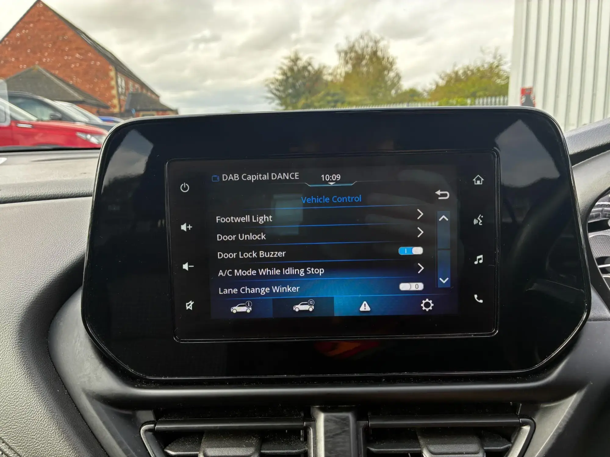Suzuki S-Cross Image 21