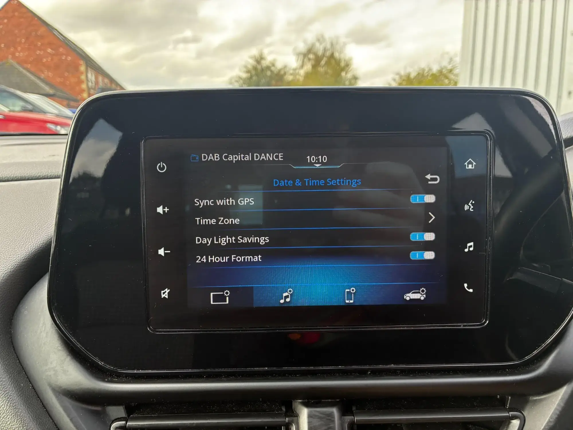 Suzuki S-Cross Image 23