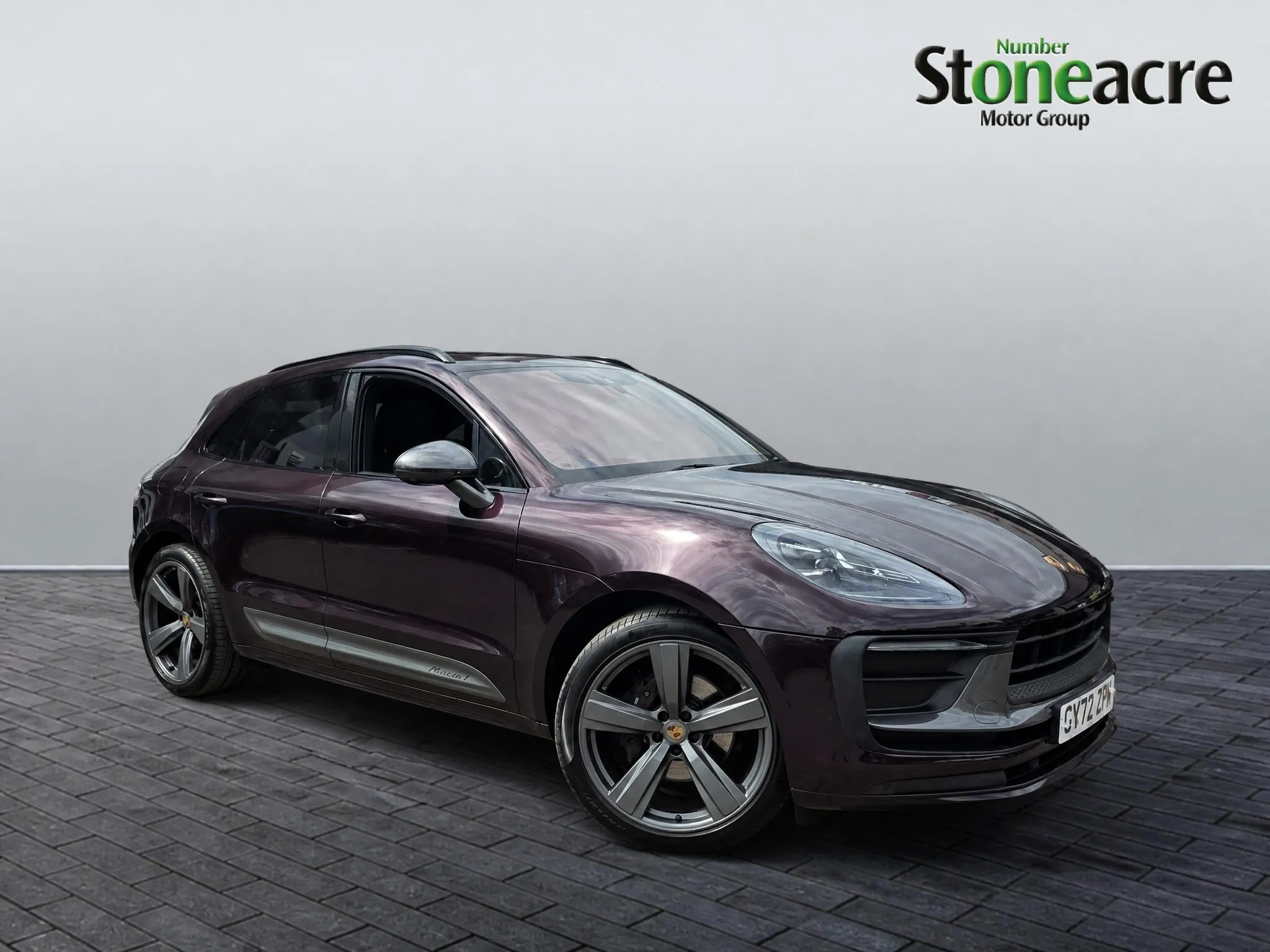 Porsche Macan listing photo