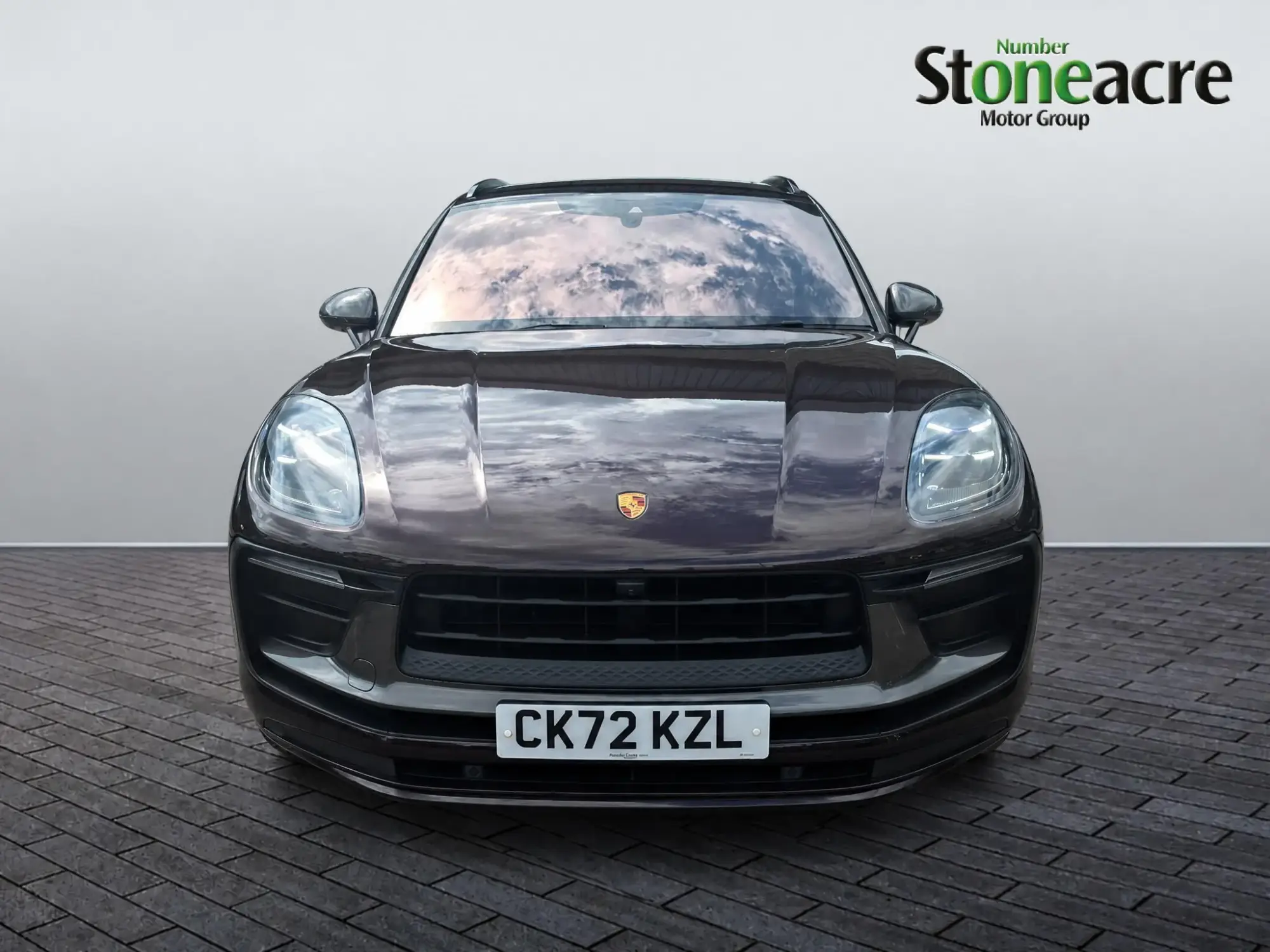 Porsche Macan Image 2