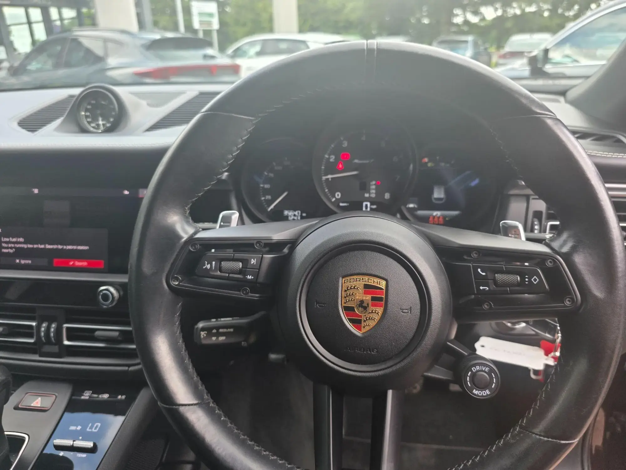 Porsche Macan Image 14