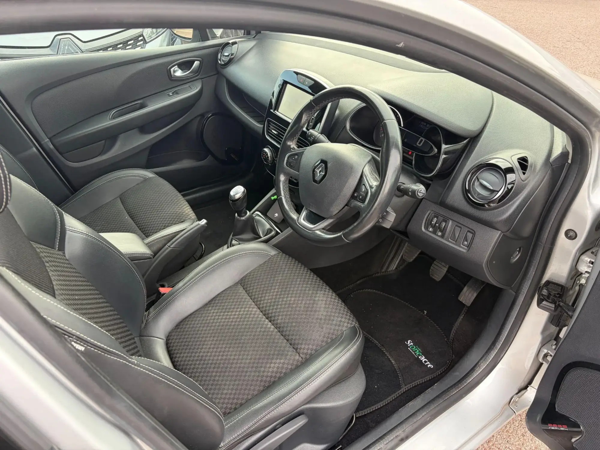 Renault Clio Image 11 Renault Clio Image 11