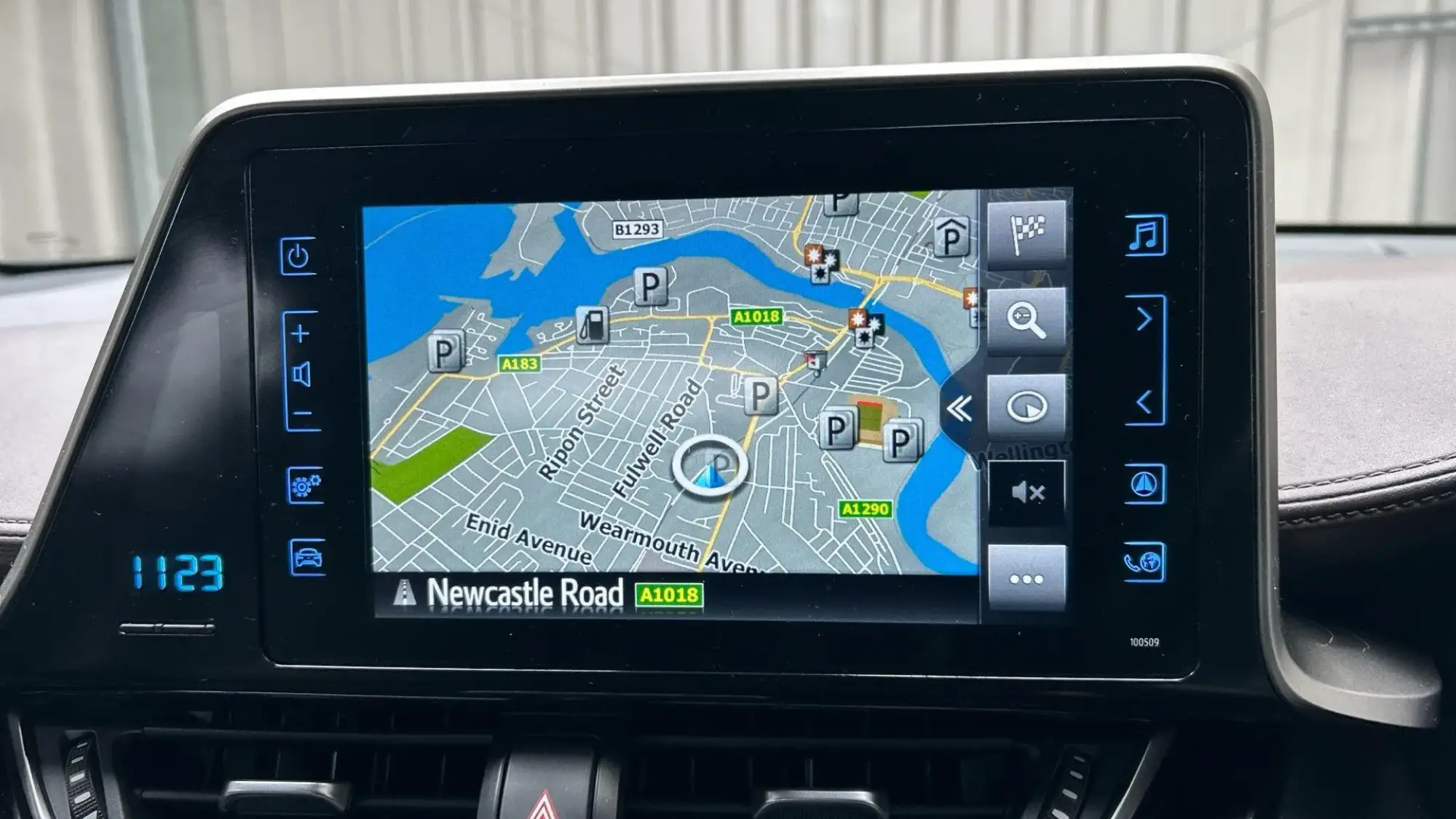 Toyota C-HR Self-Charging Hybrid Image 11 Toyota C-HR Self-Charging Hybrid Image 11