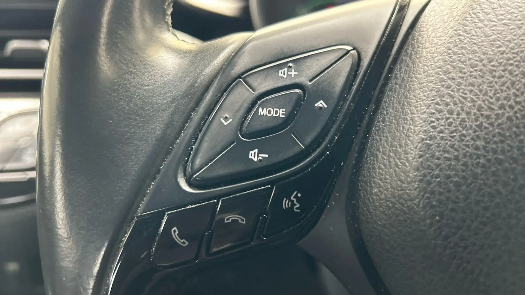 Toyota C-HR Self-Charging Hybrid Image 36 Toyota C-HR Self-Charging Hybrid Image 36