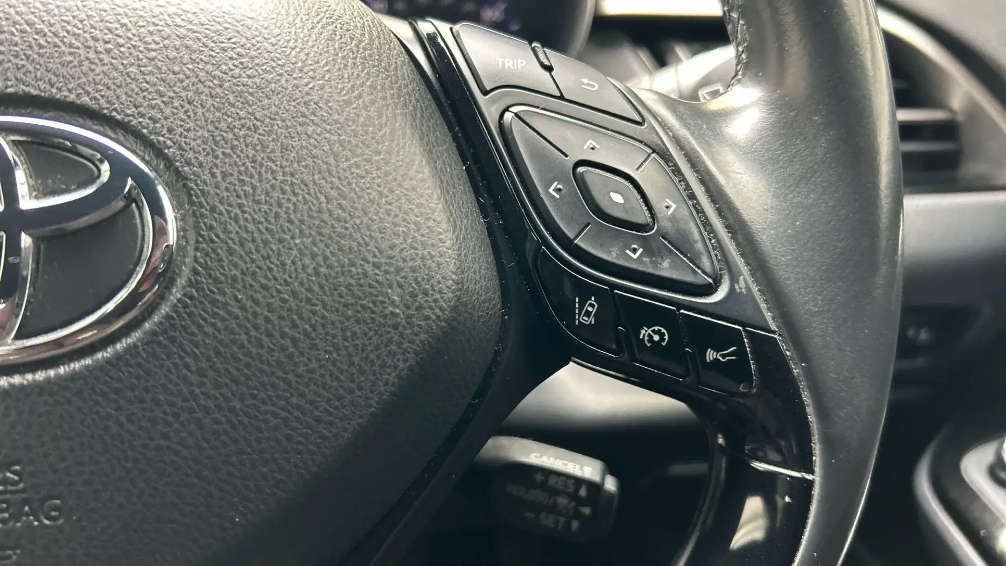 Toyota C-HR Self-Charging Hybrid Image 37 Toyota C-HR Self-Charging Hybrid Image 37